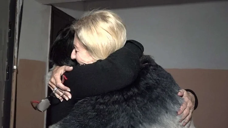 שנה למלחמה: בתום מסע לעיר המסוכנת - לנה הגיעה לבית הוריה