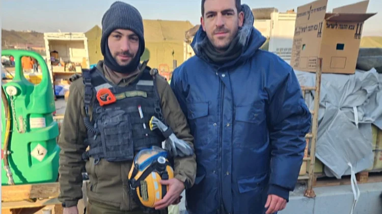 סגן השגריר והקצין: בני הדודים שהצילו חיים בטורקיה