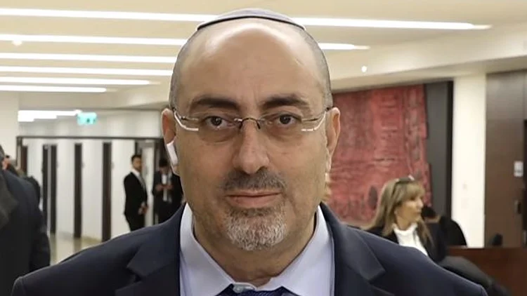 "נפגעתי מצורת ההתבטאות": ואטורי מגיב לפרשת "הקבוצה הסודית"