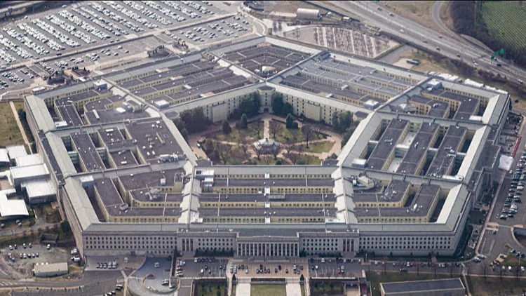 הפנטגון לא מכחיש: האם בלוני הריגול לא הגיעו מכדור הארץ?