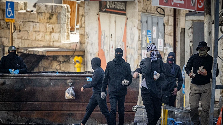 חסימות, דגלים ועימותים אלימים: מזרח ירושלים על סף פיצוץ