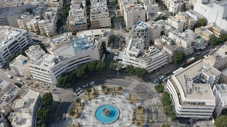 רגע לפני העלאת הריבית: צעירים מתלבטים מתי לרכוש דירה