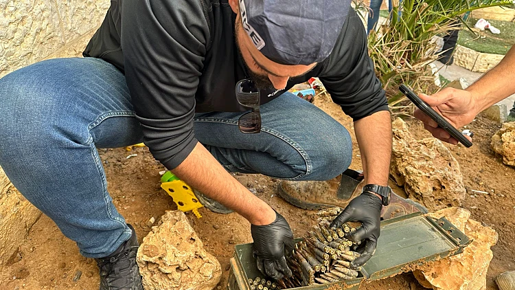 המאבק בפשיעה בחברה הערבית: 14 עצורים בנגב, אמל"ח נתפס