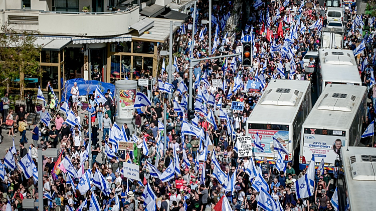 מפגינים בדיזינגוף