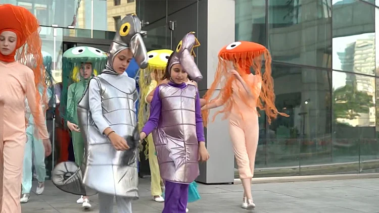 מיצגי ענק ואלפי משתתפים: ההכנות האחרונות לעדלאידות בעיצומן