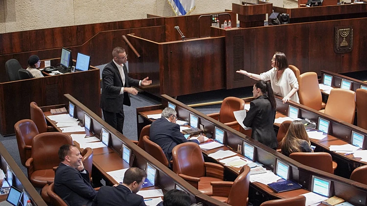 בהצבעה לילית: "חוק החמץ" עבר בקריאה ראשונה בכנסת