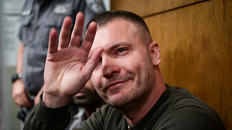 "רק לראות אנשים שדומים לו ברחוב מביא אותי להתקף חרדה"