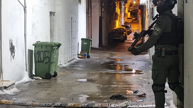 עשרות כלי נשק נתפסו: סוכן סמוי הפליל 25 סוחרי אמל"ח