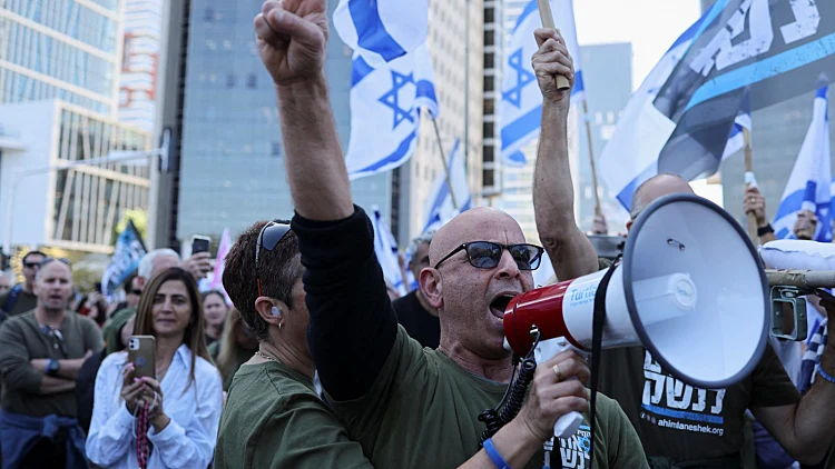 "לחמורים שנושאים בנטל נמאס": צעדת ענק צפויה הערב בבני ברק