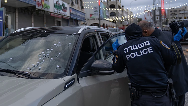 נורה, נטרל את המחבל וטיפל בעצמו: גבורת הפצוע בפיגוע בחווארה