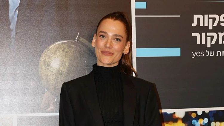 כל העיניים עליה: דנה פרידר נאלצה לענות על השאלות הקשות