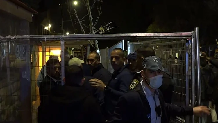 המצור על בית רה"מ: פריצת המחסום שגרמה לראש השב"כ להגיע