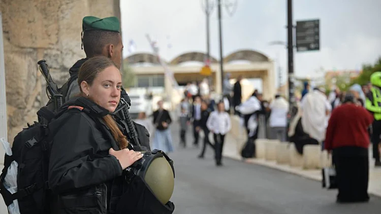 בכוחות מתוגברים: אלפי לוחמי מג"ב ושוטרים פרוסים בבירה לקראת החג