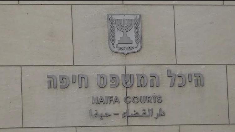 הזוג נהג להתייחד עם חלון פתוח - השכן התעצבן ותקף אותם באלימות