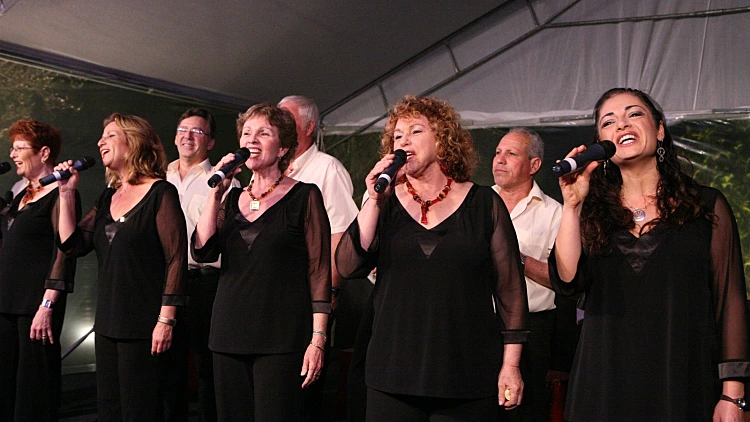 העבר מאחוריה - היא צופה אל הבאות: ה"גבעטרון" חוגגת 75
