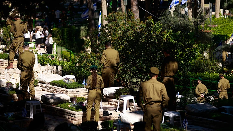 נתניהו בטקס הממלכתי בהר הרצל: "נזכור שאחים אנחנו"