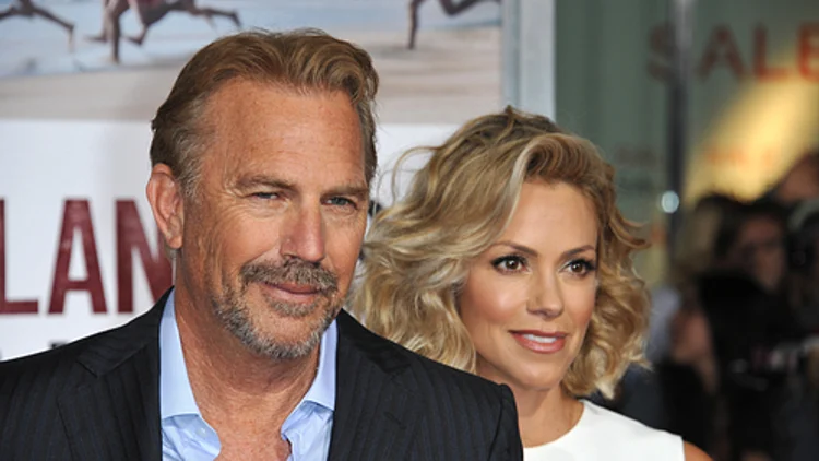 קווין קוסטנר ואשתו כריסטין