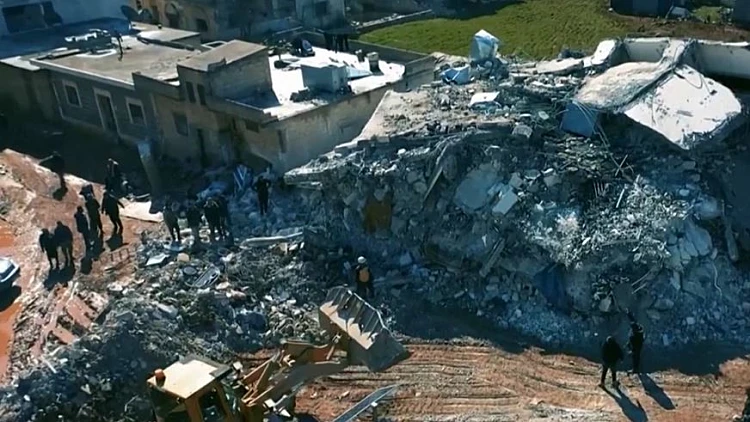 דיווח בארה"ב: איראן החביאה נשק במשלוחים הומניטריים לסוריה