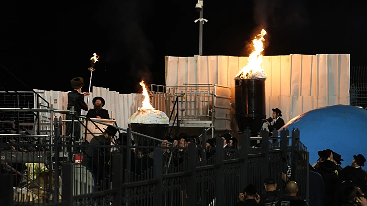 מאות אלפים יגיעו למירון; רגב הסיטה רכבות לבאי ההילולה