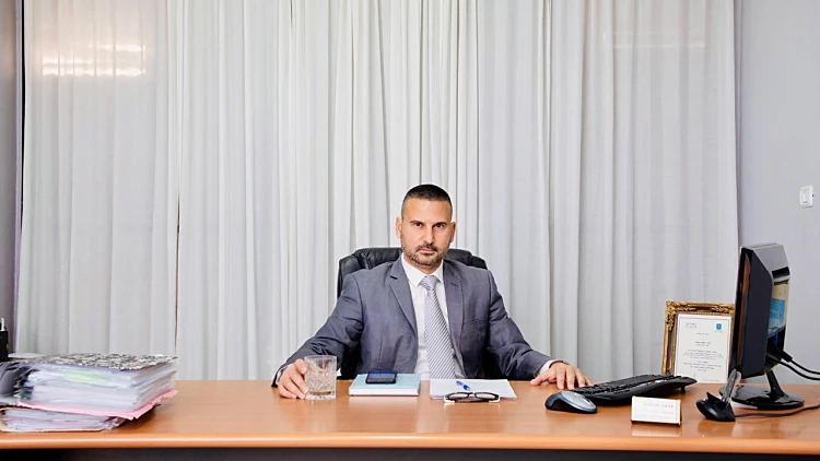 עו"ד ארנון סביון