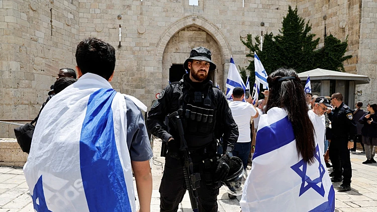 גינוי מירדן לעלייה להר הבית; גפני לרה"מ: "מנע זאת, חילול הקודש"