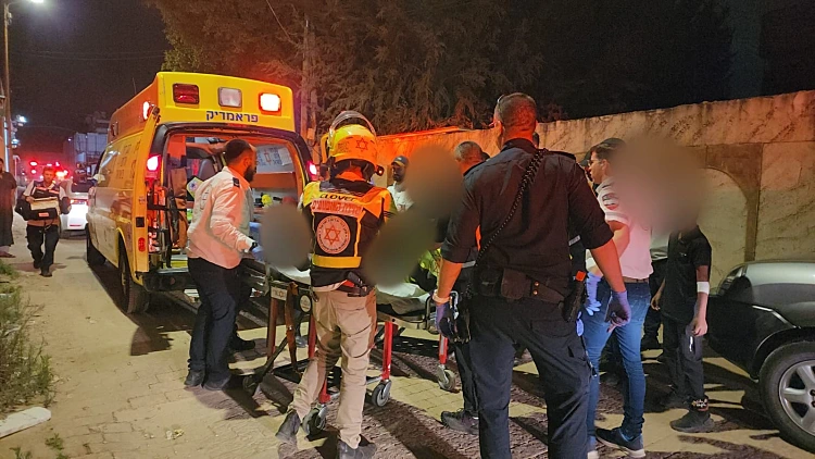 רצח בסוכת אבלים בלוד: הרוג ופצוע קשה מירי