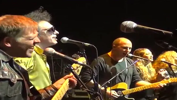 הלהקה מתפרקת: העיתונאים הבכירים מדברים על הקרע שהוביל לפיצוץ