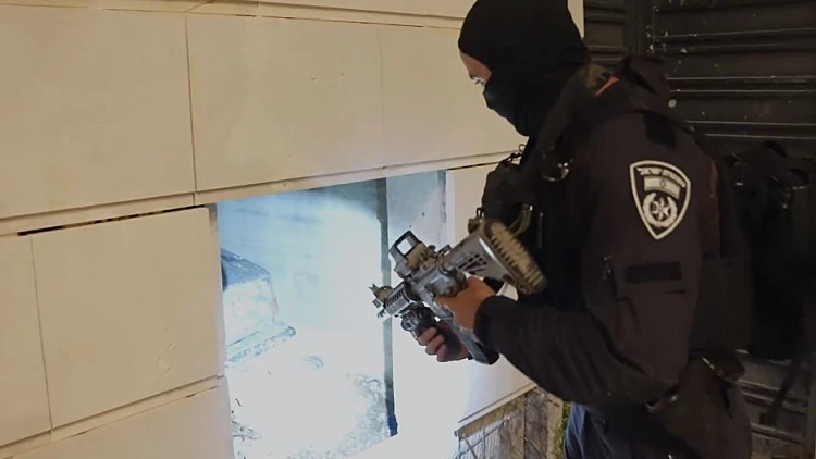 זהב ויותר ממיליון ש"ח: 16 עצורים בפשיטה על ארגון פשע בצפון