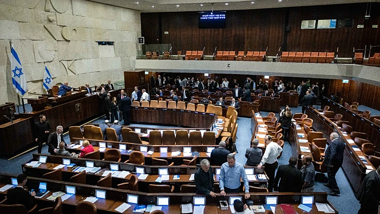 החקיקה - והמחאה: החוק לצמצום עילת הסבירות מגיע לקריאה ראשונה