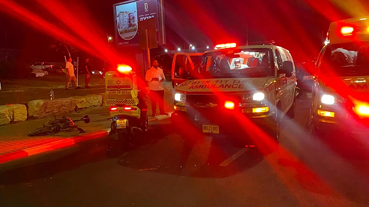 אמבולנס בלילה