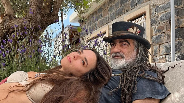 מוש בן ארי, ג'ני זבישה