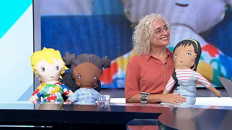 חברים בכל מיני צבעים: הבובות המיוחדות שמטרתן למנוע מתחים תרבותיים