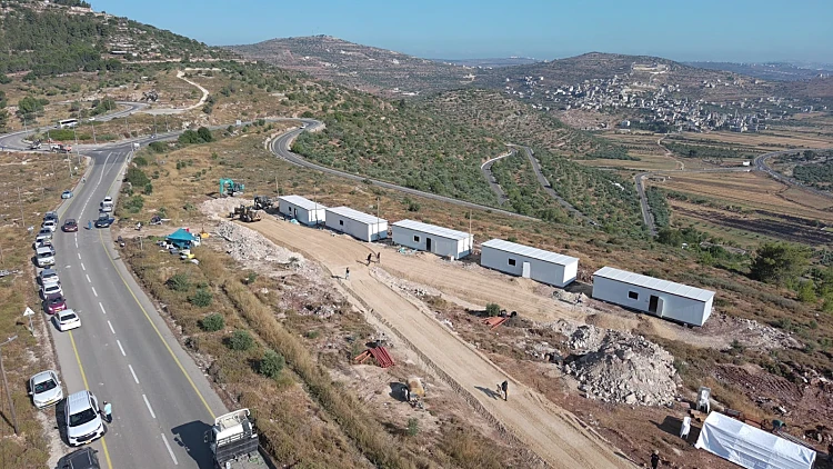 יומיים אחרי הפיגוע הרצחני, תוך שעות: מאחז הוקם ליד עלי