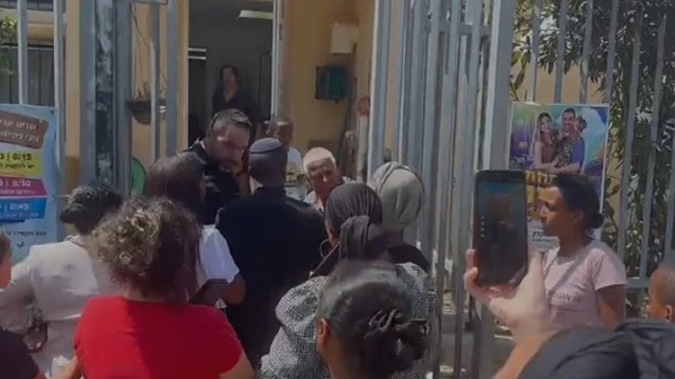 מהומה בגן באשקלון: גננת הואשמה בהתעללות והתבצרה עם הילדים
