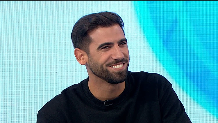 בראש טוב: למה להתכחש להשתלות שיער?