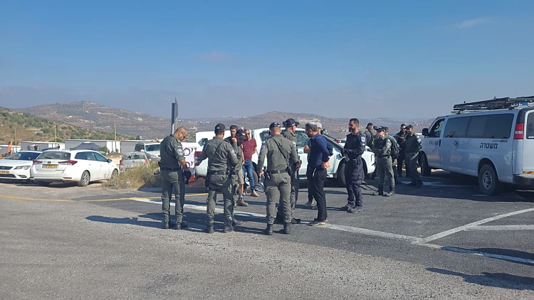 בזמן שהכוחות בשטח: ביהמ"ש הקפיא פינוי מאחז שהוקם ליד עלי