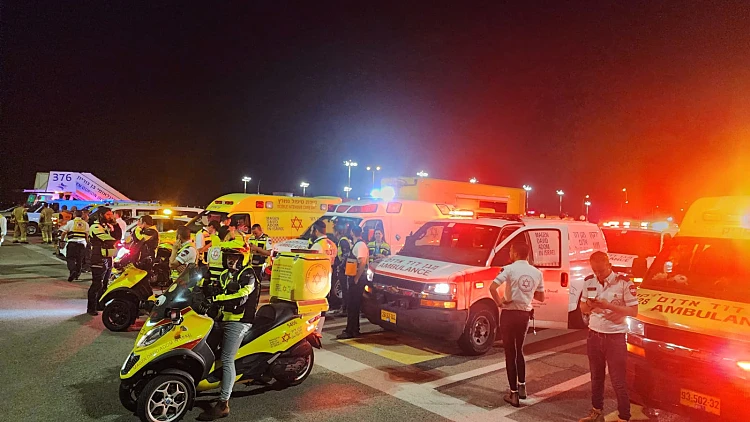 בגלל חלון שבור: מטוס שהמריא מנתב"ג חזר לבצע נחיתת חירום