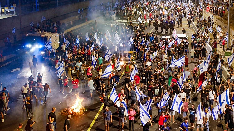 מחיר המחאה: הנזקים בנתיבי איילון מגיעים למיליוני שקלים