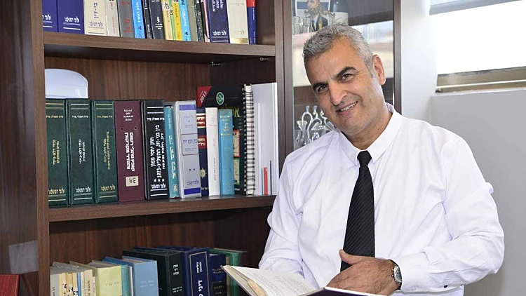 עו"ד יוסי אומיד