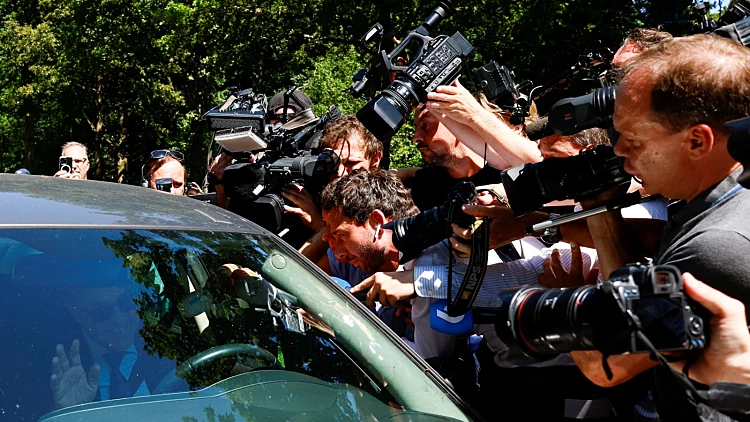 בשל מחלוקת על ההגירה: ממשלת הולנד קרסה | חדשות 13