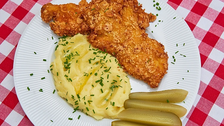 שניצל עם שבבי פירה