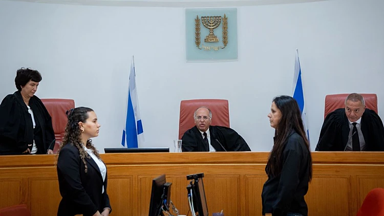 שופטי בג"ץ. ארכיון