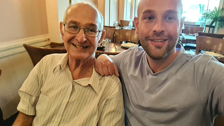 פז ואברהם רובינזון