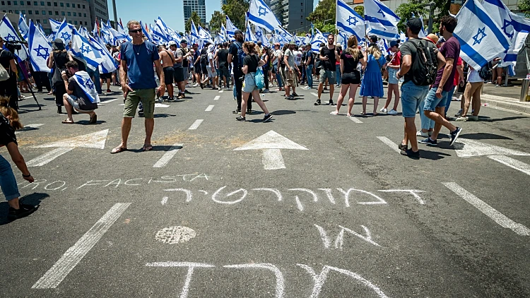 טייסים, רופאים ויום שיבוש: המחאה נערכת להצבעה הצפויה בכנסת