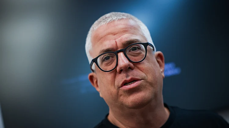 דב גיל-הר: "ביקשו ריאיון חוזר עם רה"מ; זה הרגיש כמו משפחות פשע" | חדשות 13