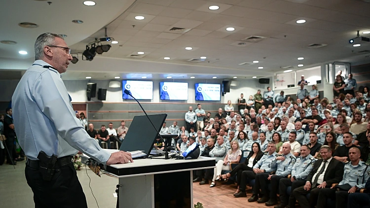 ניצב אשד בטקס חילופי המפקדים: "אין לנו דמוקרטיה אחרת"