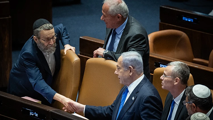 "גם צ'רצ'יל מכר נאומי ניצחון - ואז פג הקסם": המסר החרדי לרה"מ