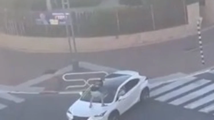 מכת האלימות בכבישים: כתב אישום נגד הצעיר שהתנפל על נהג בראשל"צ