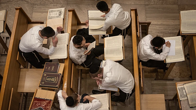 במסווה של לימוד תורה: כך החרדים מתכוונים להשתמט משירות צבאי