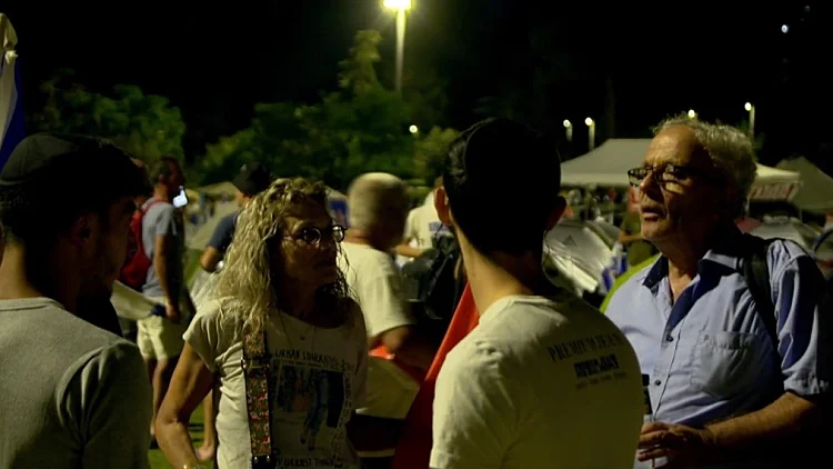 ויכוחים, תקווה ושקי שינה: מאהל גן סאקר ברגעים הדרמטיים